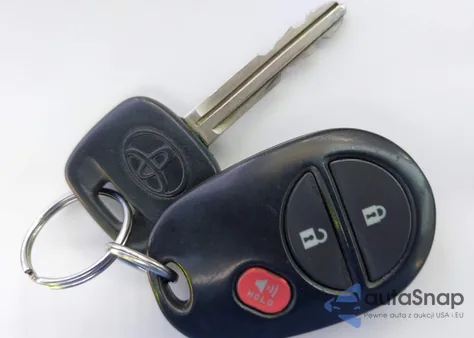 2012 Toyota Sienna Base V6 7 Passenger from USA, damaged, VIN 5TDZK3DC2CS271781